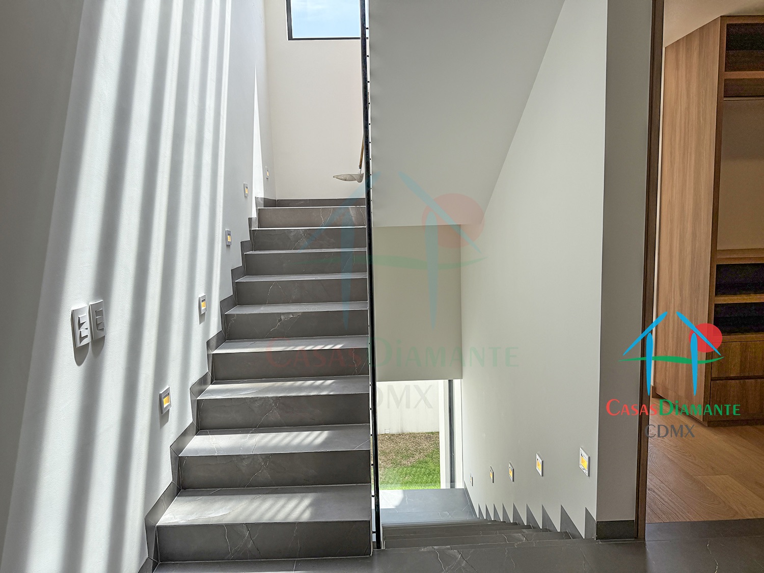 Las Águilas Verdun Casa F - Escaleras 3